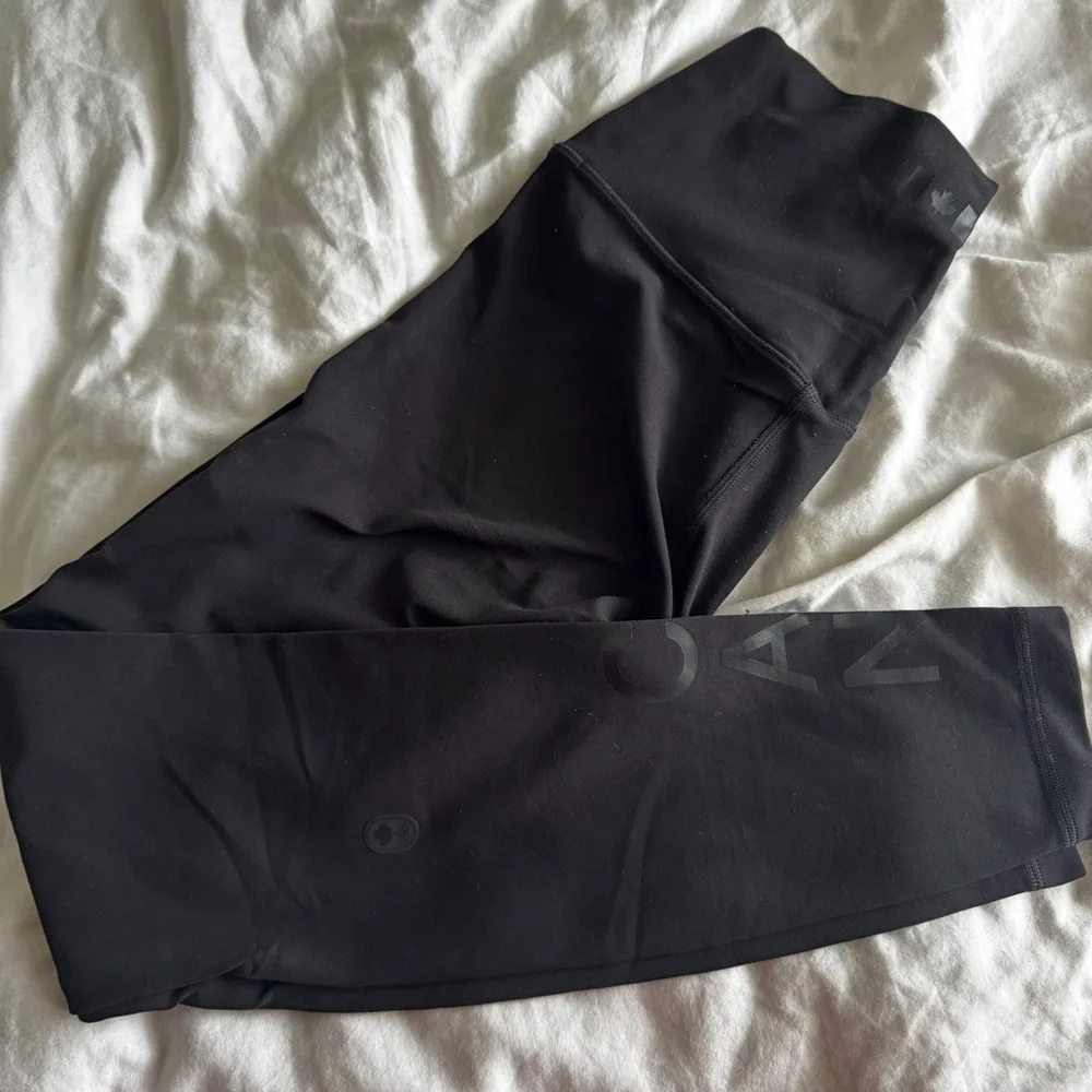 ๐ค๐จ๐ฆ 1 Lululemon Align HR Pant Team Canada Olympic Team - Black - Picture 1 of 8